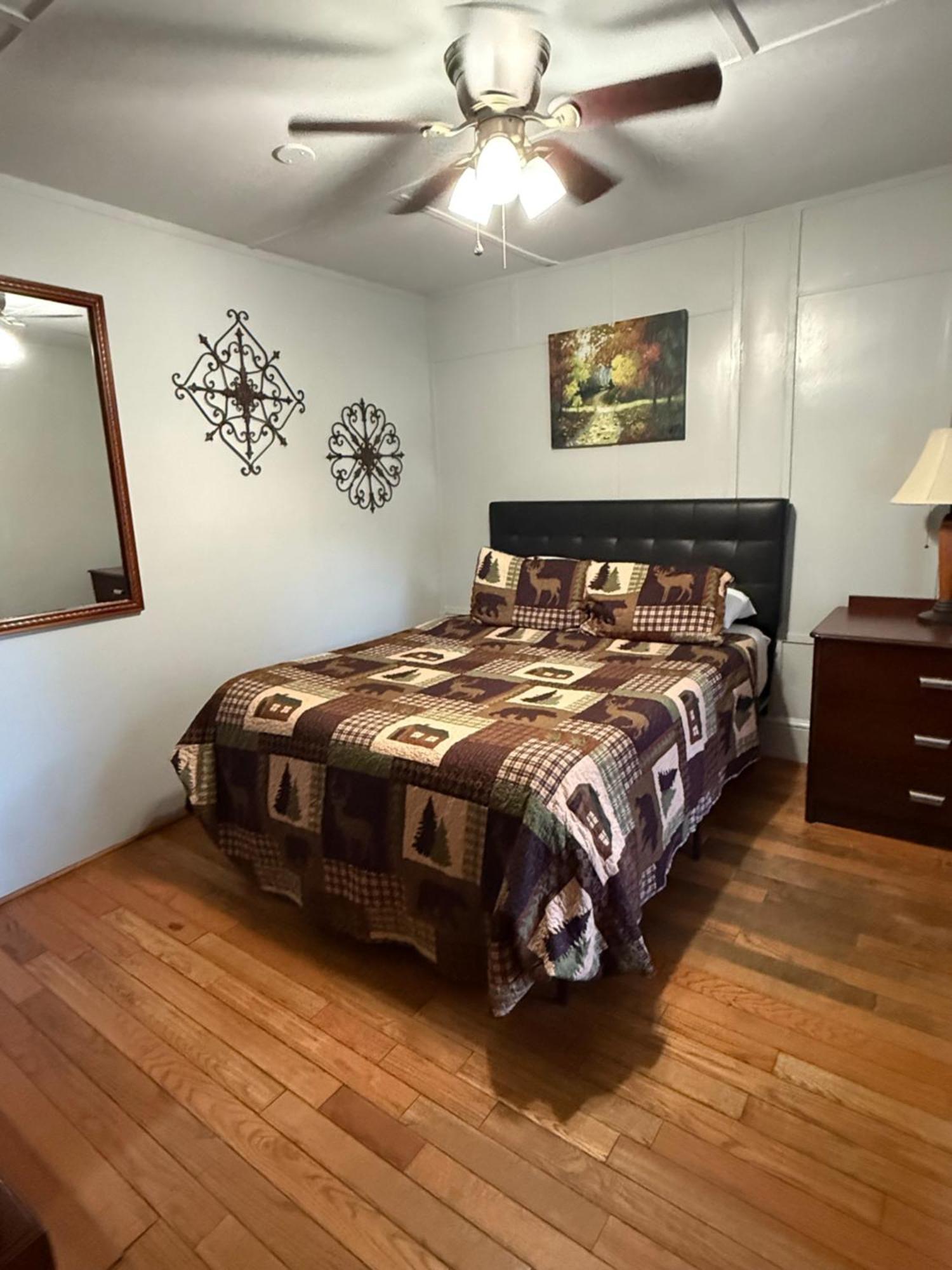 Qualla Cabins And Motel Cherokee Near Casino Whittier 外观 照片