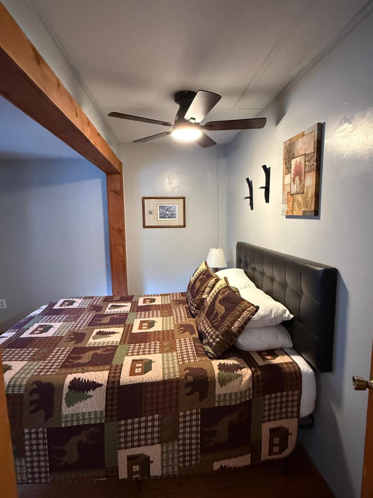 Qualla Cabins And Motel Cherokee Near Casino Whittier 外观 照片