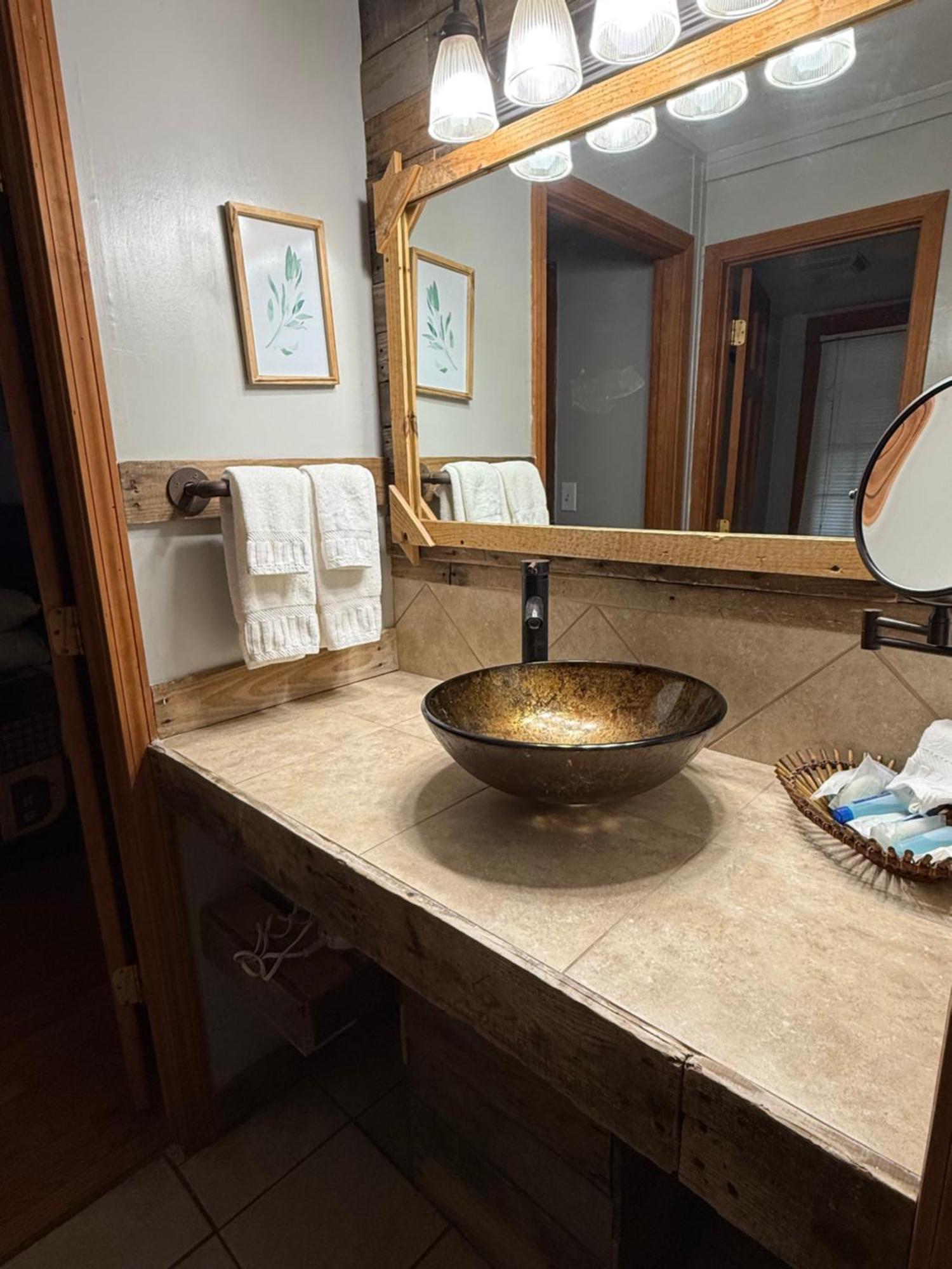 Qualla Cabins And Motel Cherokee Near Casino Whittier 外观 照片